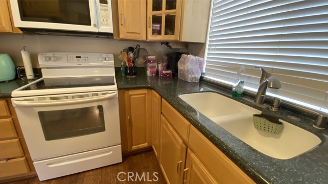 Detail Gallery Image 3 of 9 For 1222 Devonshire, La Habra,  CA 90631 - 2 Beds | 1/1 Baths