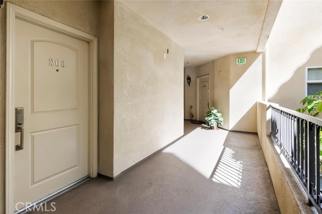 Detail Gallery Image 40 of 54 For 13935 Burbank Bld #203,  Valley Glen,  CA 91401 - 2 Beds | 2 Baths