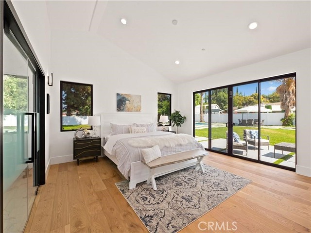 5702 Lubao Avenue, Woodland Hills CA: https://media.crmls.org/medias/efdbaba6-81d9-473b-81f7-954d57e9a343.jpg