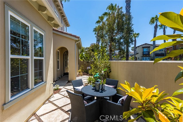 21270 Elda Cir, Huntington Beach CA: https://media.crmls.org/medias/efdc2f3b-0fe7-4e32-b9db-3b25946b4a70.jpg