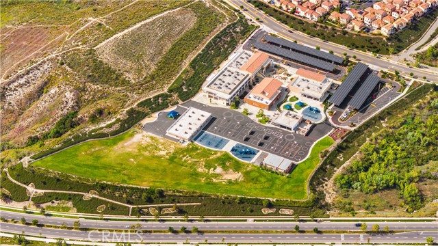 114 eversedge, Irvine CA: https://media.crmls.org/medias/efdcc2a3-a9a0-4d58-a9a5-b283bf2bd2ee.jpg
