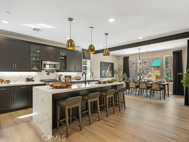 Detail Gallery Image 9 of 45 For 30110 Crestline Court, Castaic,  CA 91384 - 4 Beds | 3/1 Baths
