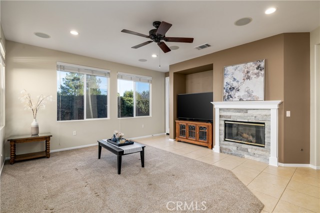 Detail Gallery Image 12 of 55 For 39358 Silver Oak Cir, Murrieta,  CA 92563 - 3 Beds | 2 Baths