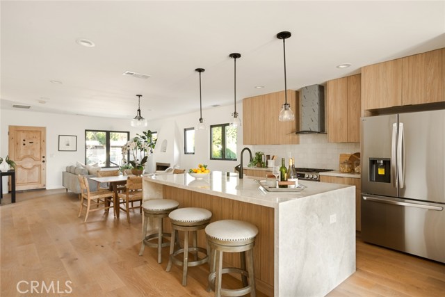 Detail Gallery Image 14 of 37 For 6652 Hough St, Los Angeles,  CA 90042 - 3 Beds | 3 Baths