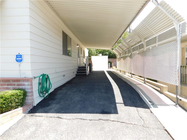 2200 W Wilson Street, Banning CA: https://media.crmls.org/medias/efe05c31-2705-4e9f-9753-646171a75f20.jpg