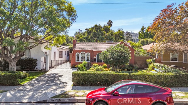 Detail Gallery Image 43 of 46 For 10754 Valley Spring, Studio City,  CA 91602 - 2 Beds | 2 Baths