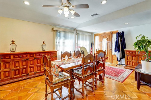 Detail Gallery Image 7 of 33 For 1350 Graynold Ave, Glendale,  CA 91202 - 3 Beds | 2 Baths