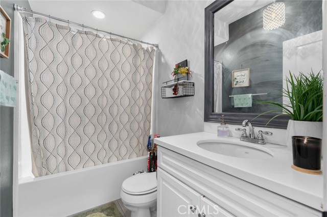 3134 E La Avenida Drive, Ontario CA: https://media.crmls.org/medias/efe27bb2-85af-4ac3-ba06-cbebaaba4ddf.jpg