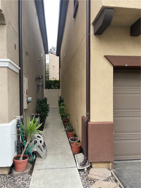 Detail Gallery Image 5 of 30 For 10361 Diamond Way, Pacoima,  CA 91331 - 4 Beds | 3 Baths