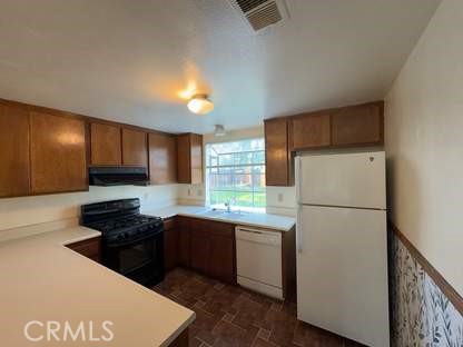 Detail Gallery Image 4 of 7 For 1159 Athena Ct, Riverside,  CA 92507 - 2 Beds | 2 Baths