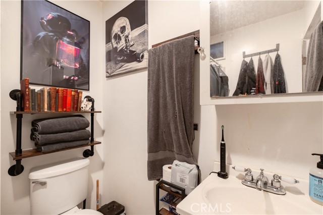 7914 Magnolia Avenue, Riverside CA: https://media.crmls.org/medias/efe33cb2-2022-4b46-ac60-fb4aa9614ca0.jpg