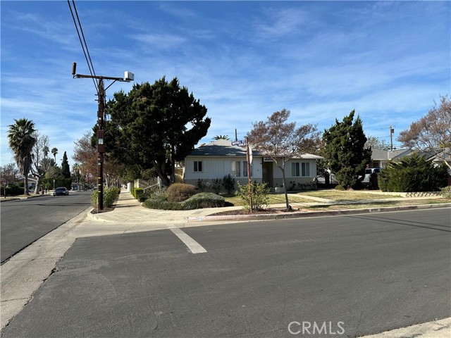 Detail Gallery Image 2 of 12 For 10101 Sophia Ave, Granada Hills,  CA 91343 - 3 Beds | 2 Baths