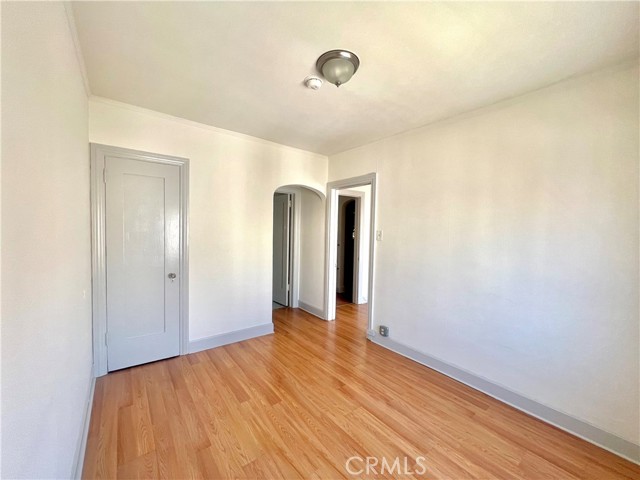 Detail Gallery Image 8 of 17 For 124 S Westmoreland Ave, Los Angeles,  CA 90004 - 1 Beds | 1 Baths