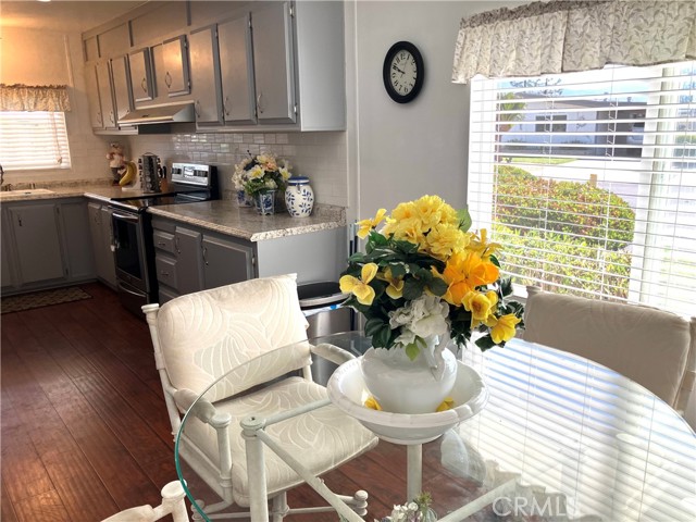 Detail Gallery Image 8 of 17 For 1250 N Kirby St #77,  Hemet,  CA 92545 - 2 Beds | 2 Baths