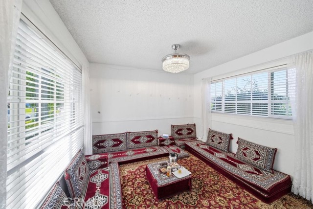 Detail Gallery Image 6 of 18 For 2057 W Coronet, Anaheim,  CA 92801 - 3 Beds | 2 Baths