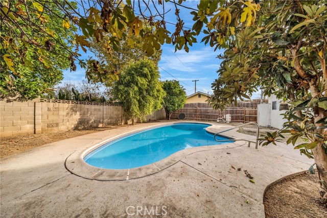 Detail Gallery Image 46 of 47 For 7044 Nestle Ave, Reseda,  CA 91335 - 4 Beds | 3 Baths