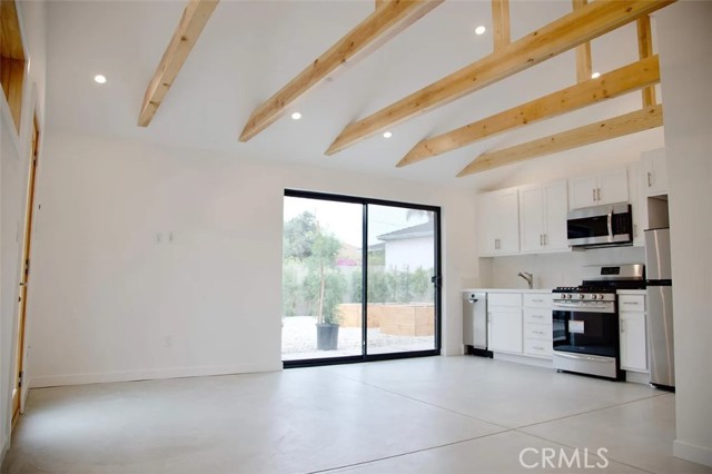 Front Image Thumbnail for CRSR25233009