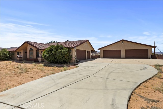 Detail Gallery Image 2 of 35 For 23833 Keator Rd, Apple Valley,  CA 92307 - 3 Beds | 2/1 Baths