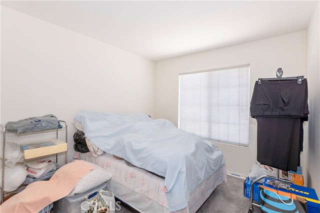 44250 62nd W Street, Lancaster CA: https://media.crmls.org/medias/efe609c8-7aa8-4a81-a5f7-88ce6121f468.jpg