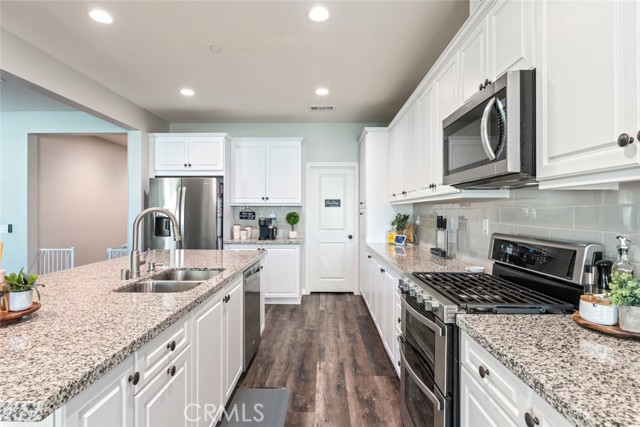 Detail Gallery Image 19 of 53 For 30058 Stargazer Way, Menifee,  CA 92584 - 4 Beds | 3/1 Baths