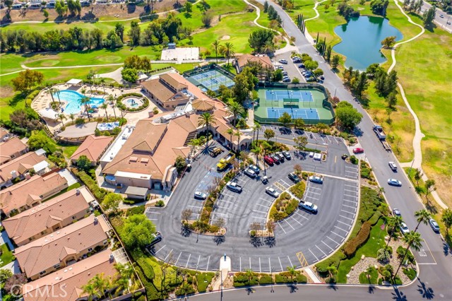 40070 Corte Fortuna, Murrieta CA: https://media.crmls.org/medias/efe6efa8-da0b-4eb7-8e1c-0036c1aeabab.jpg