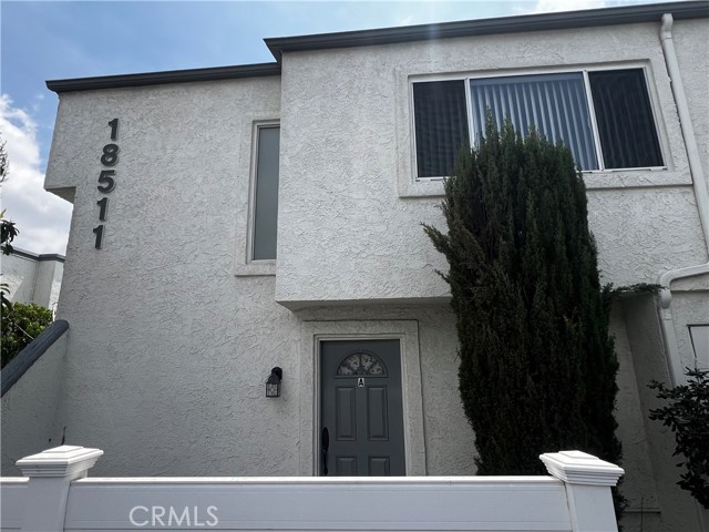 18511 Mayall Street, Northridge CA: https://media.crmls.org/medias/efe747a4-a77d-48dc-808e-431b5f01d905.jpg