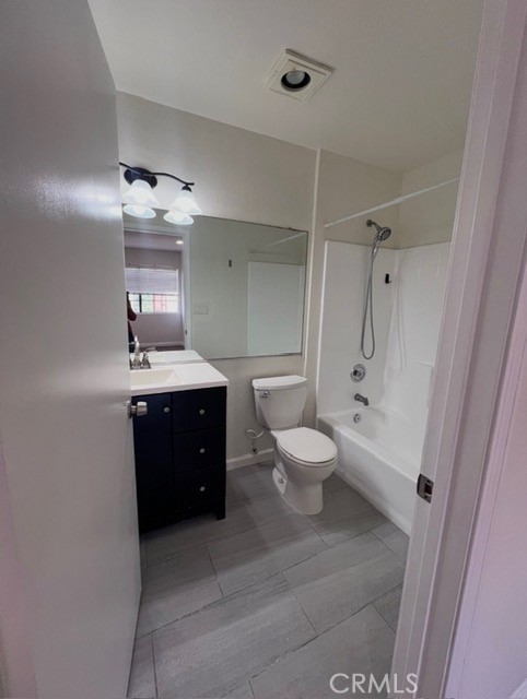 Detail Gallery Image 7 of 19 For 9325 Sunland Park, Sun Valley,  CA 91352 - 2 Beds | 3 Baths