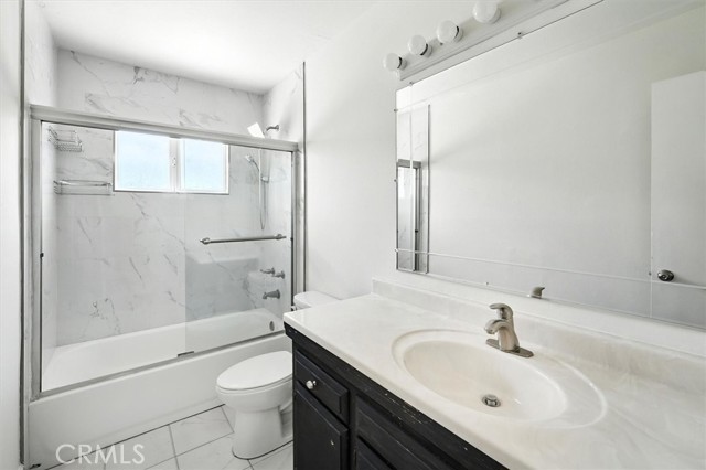 8846 Laramie Avenue, Winnetka CA: https://media.crmls.org/medias/efe86313-01e1-460b-aa45-a456c1907909.jpg