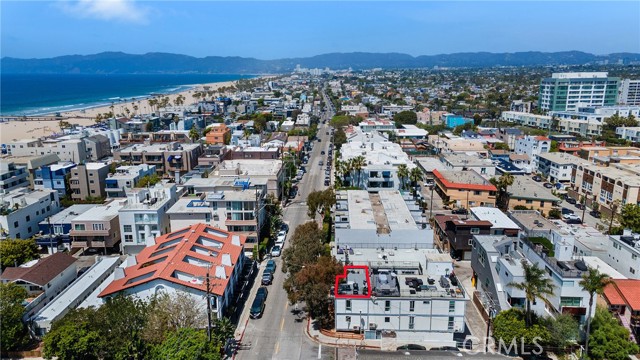 Detail Gallery Image 33 of 41 For 3512 Pacific Ave #2,  Los Angeles,  CA 90292 - 2 Beds | 2 Baths