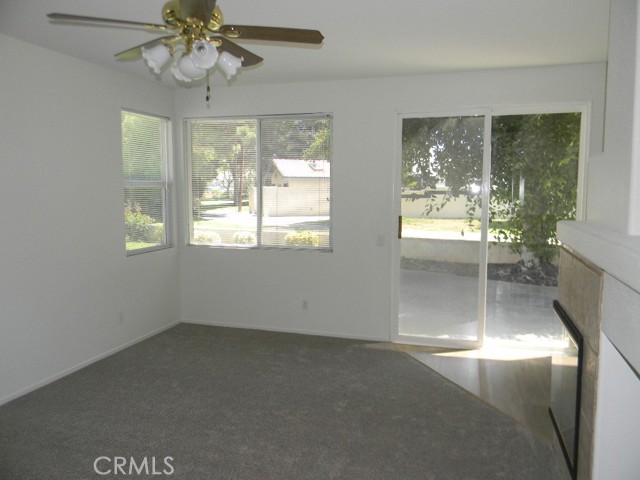 613 Big Spring Drive, Banning CA: https://media.crmls.org/medias/efe9c074-f311-4de4-8a41-f09eb9974e29.jpg