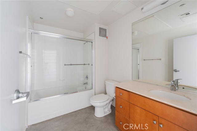 435 W Center Street, Anaheim CA: https://media.crmls.org/medias/efea2d63-78f8-4357-a395-841b51aea64b.jpg