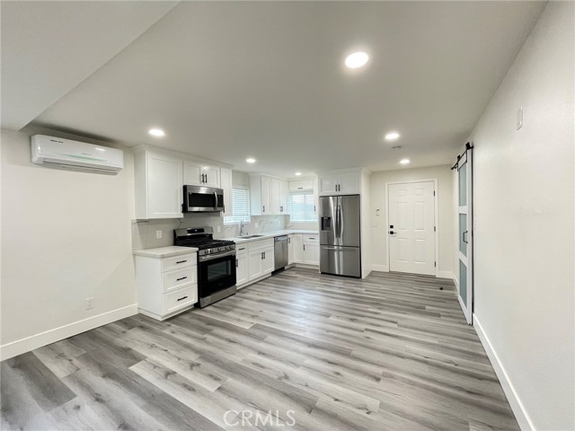 Detail Gallery Image 15 of 27 For 26346 Pawpaw Ct #1,  Corona,  CA 92883 - 1 Beds | 2 Baths