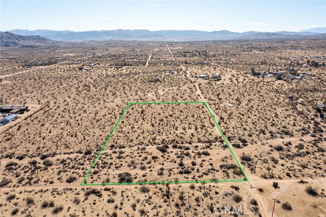 Detail Gallery Image 1 of 19 For 59525 La Crescenta Dr, Yucca Valley,  CA 92284 - – Beds | – Baths