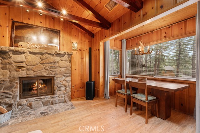 Detail Gallery Image 12 of 39 For 993 Partridge Rd, Wrightwood,  CA 92397 - 2 Beds | 2 Baths