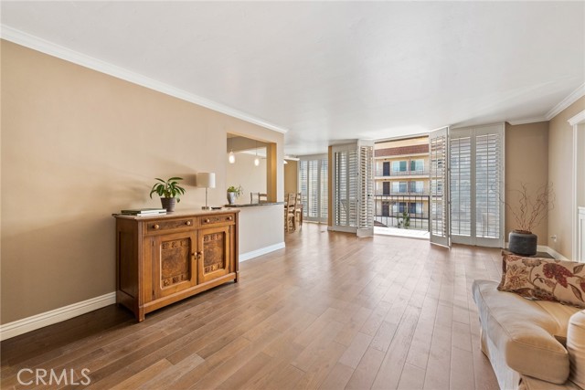 Detail Gallery Image 5 of 33 For 2772 2a E 2nd St #A2,  Long Beach,  CA 90803 - 2 Beds | 2 Baths