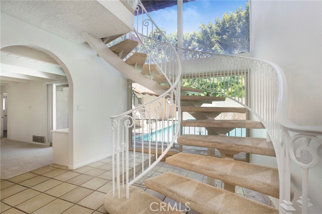 Detail Gallery Image 28 of 42 For 1731 La Loma Dr, Santa Ana,  CA 92705 - 6 Beds | 3/1 Baths