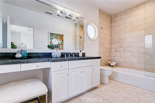 Detail Gallery Image 40 of 70 For 819 11th St, Manhattan Beach,  CA 90266 - 6 Beds | 5/2 Baths