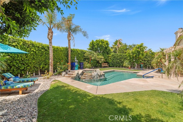 79 Sedona Court, Palm Desert CA: https://media.crmls.org/medias/efed0c8b-87b2-413b-b22a-1a3bd18b130e.jpg