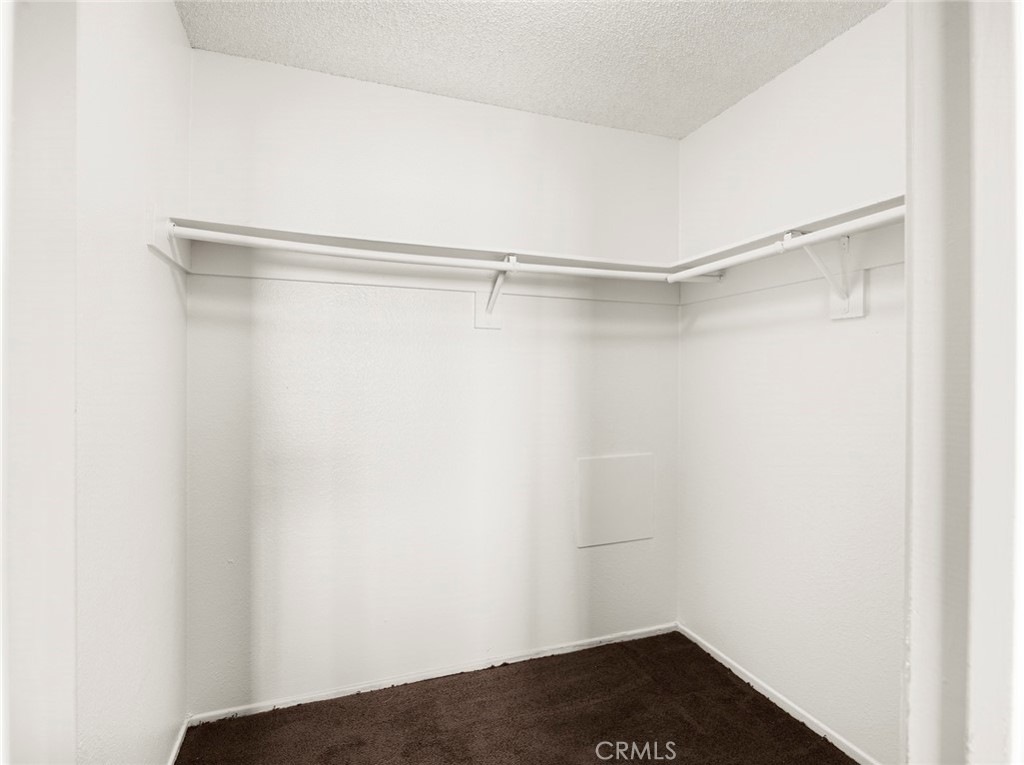 https://media.crmls.org/medias/efed8b75-3463-4da4-acc5-f232681faa11.jpg?preset=X-Large