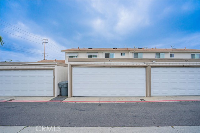 8172 Ferguson Green, Buena Park CA: https://media.crmls.org/medias/efeda8fd-7040-4645-a082-4810021454cf.jpg