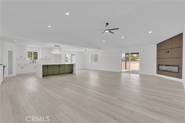 Detail Gallery Image 5 of 46 For 16212 Mesquite St, Hesperia,  CA 92345 - 4 Beds | 2/1 Baths