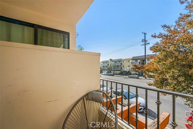 Detail Gallery Image 22 of 28 For 6938 Laurel Canyon Bld #101,  North Hollywood,  CA 91605 - 2 Beds | 2 Baths