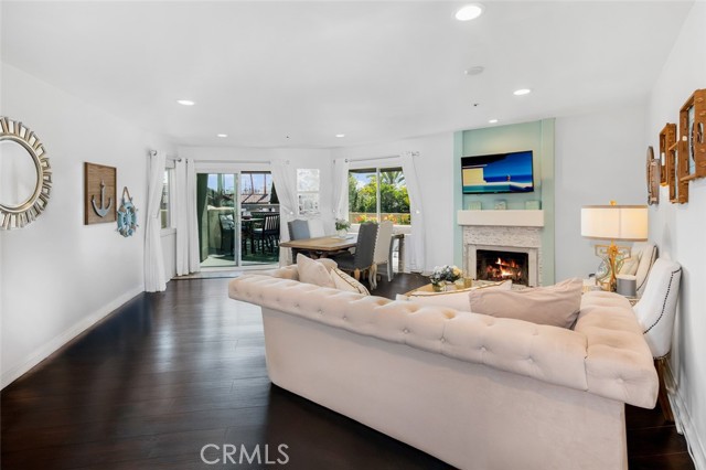 Front Image Thumbnail for CROC26081057