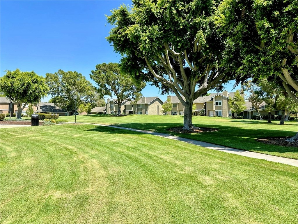 Detail Gallery Image 11 of 20 For 2 Pierre #21,  Irvine,  CA 92604 - 3 Beds | 2 Baths