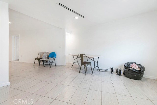 10265 Strathern Street, Sun Valley CA: https://media.crmls.org/medias/eff04c1b-a539-47be-9f5f-93489a8203d4.jpg