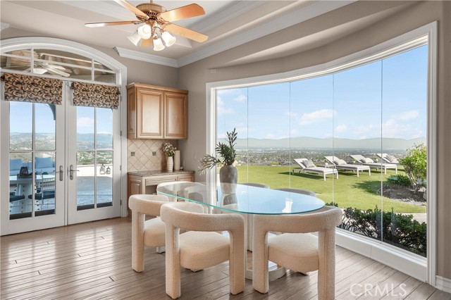 Detail Gallery Image 10 of 60 For 24862 Wooded Vista, West Hills,  CA 91307 - 5 Beds | 5 Baths