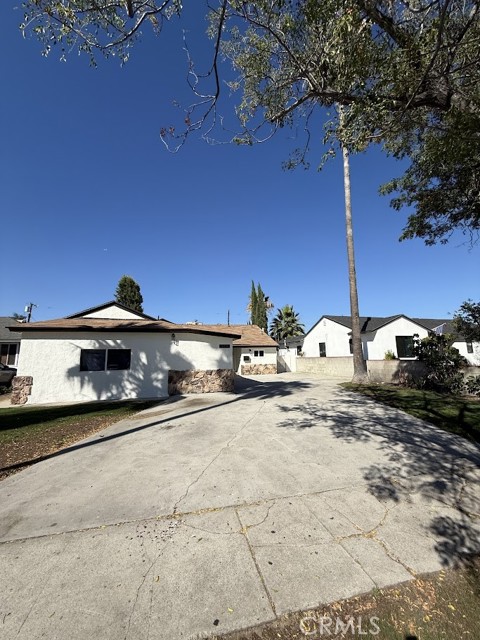 9762 Stanwin Avenue, Arleta CA: https://media.crmls.org/medias/eff0e0f0-bbb4-47e7-80fe-f91f1bae4e78.jpg