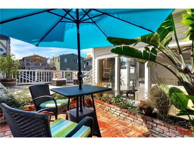 Detail Gallery Image 11 of 24 For 16767 Bayview Dr, Sunset Beach,  CA 92649 - 3 Beds | 2 Baths