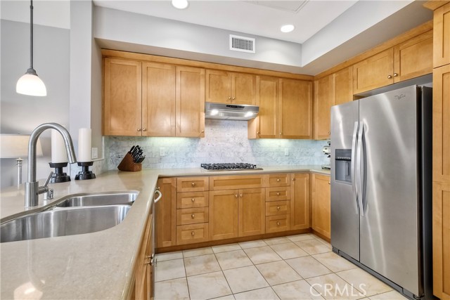 Detail Gallery Image 9 of 64 For 543 Laguna Dr, Carlsbad,  CA 92008 - 2 Beds | 2/1 Baths