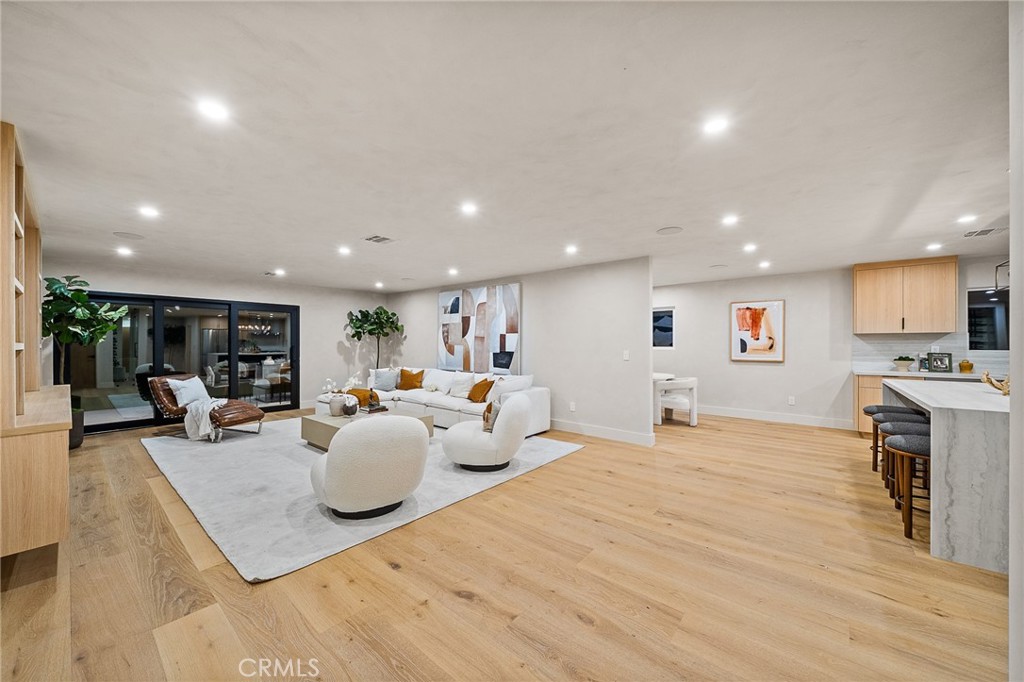 MLS #SR25240268 image #2